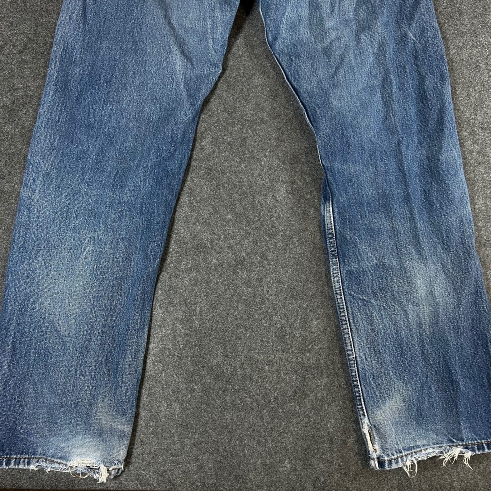 Levis 505 Regular Fit Straight Leg Jeans Mens 36x32 Blue Medium Wash 00505-0216 - Picture 11 of 14